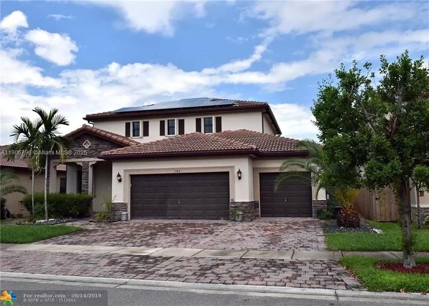 Extraordinary Single Family Home in Homestead, FL, featuring 3 Bedrooms and 2.5 Bathrooms, perfectly located near Baptist Hospital, Shiping Center, Malls, and with easy access to the Lorida Turnpike. This beautiful property offers all the comforts your family needs, along with a prime location providing quick access to the Florida Keys. The community is known for its safe, family-friendly environment, surrounded by excellent schools and just minutes away from Miami Dade College. Water and electricity services include