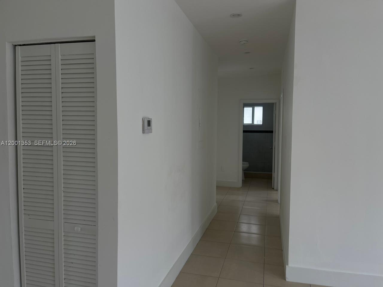 NO MIAMI EST SEC 3 - Residential Lease