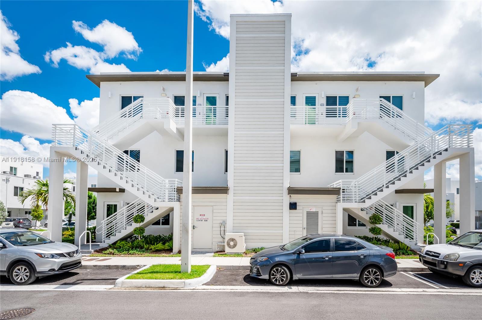 LANDMARK AT DORAL CONDO N - Residential