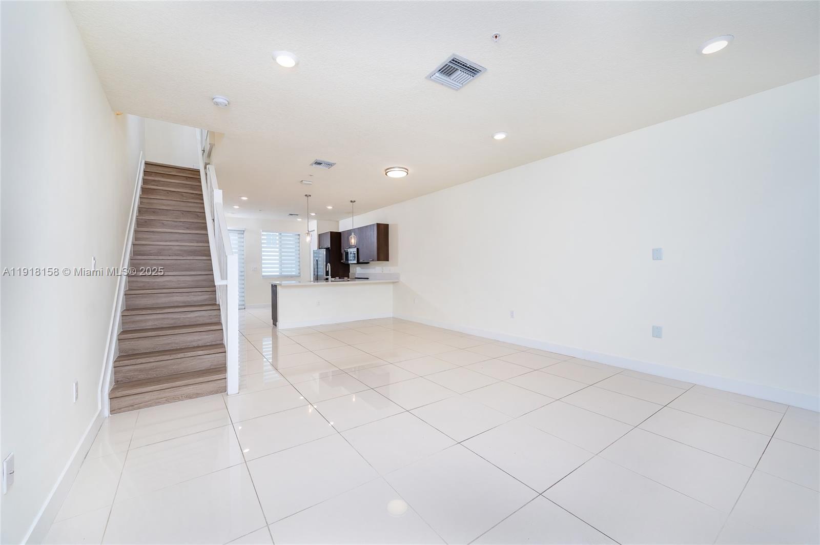 LANDMARK AT DORAL CONDO N - Residential