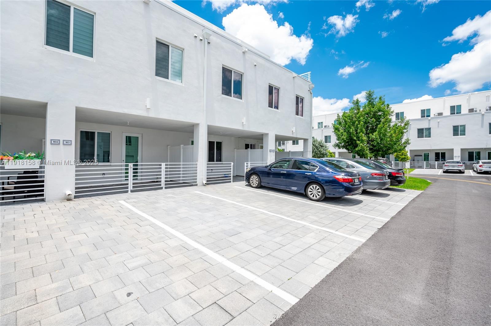 LANDMARK AT DORAL CONDO N - Residential