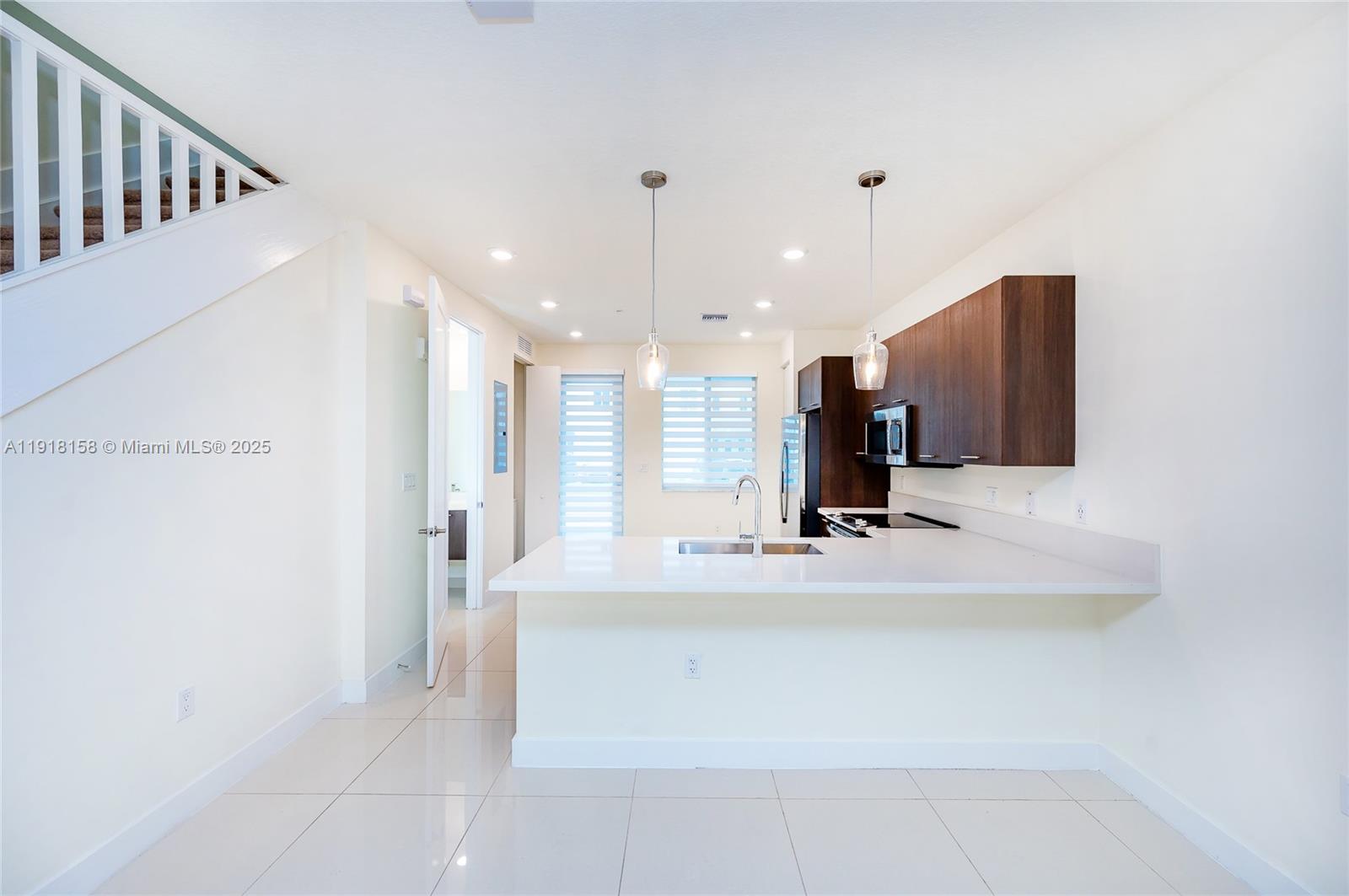 LANDMARK AT DORAL CONDO N - Residential