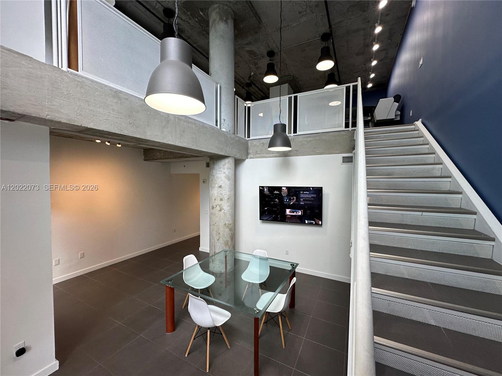 MIDBLOCK MIAMI CONDO - Residential