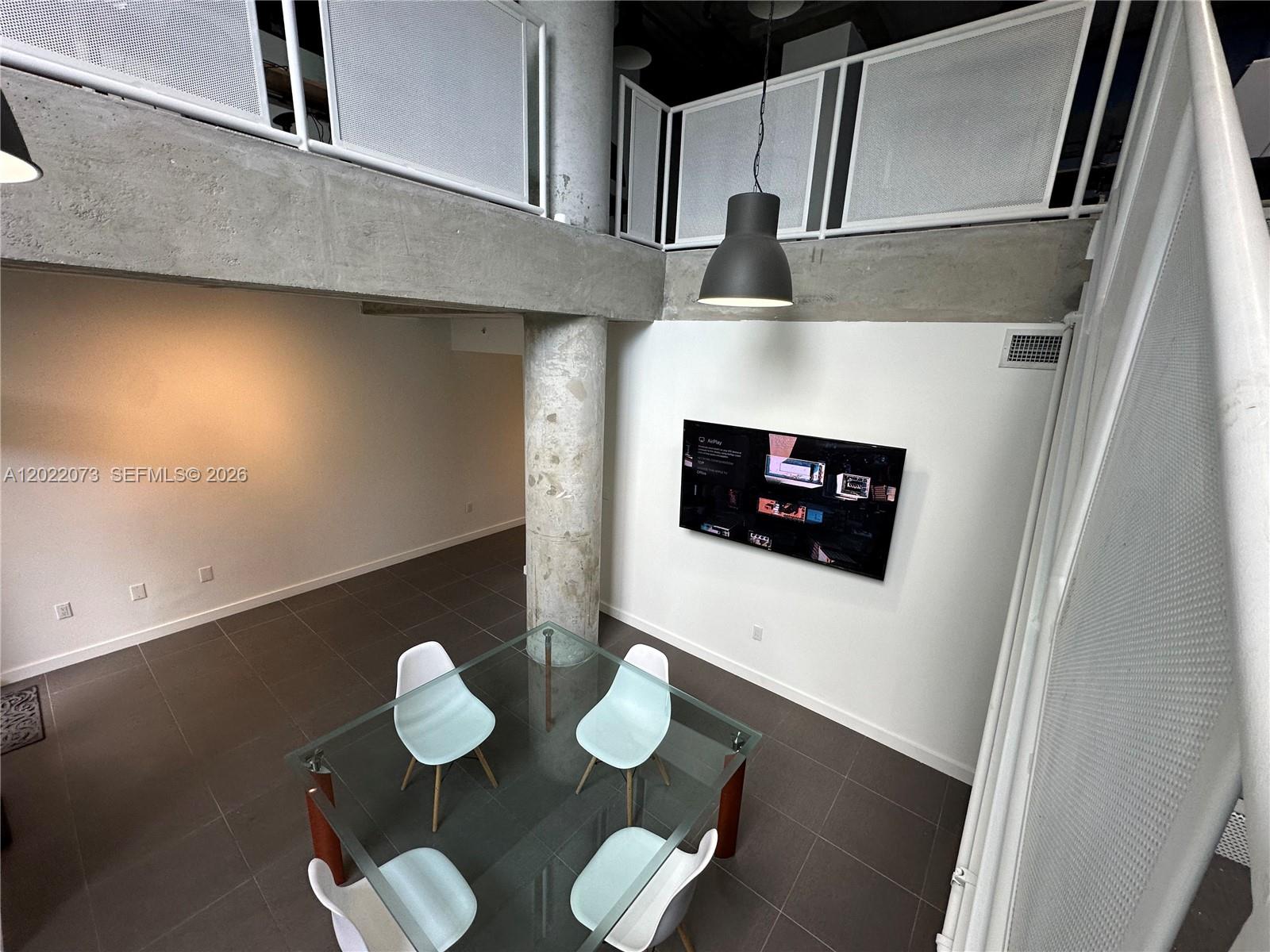 MIDBLOCK MIAMI CONDO - Residential