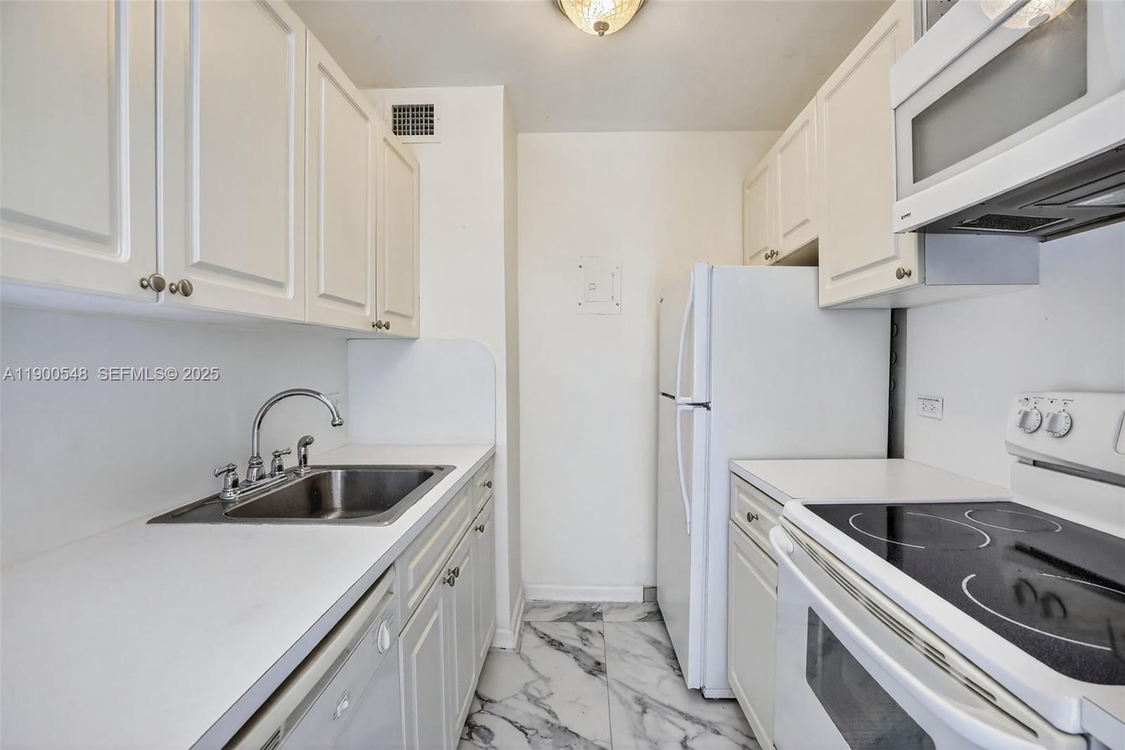 SEA BREEZE II CONDO - Residential Lease