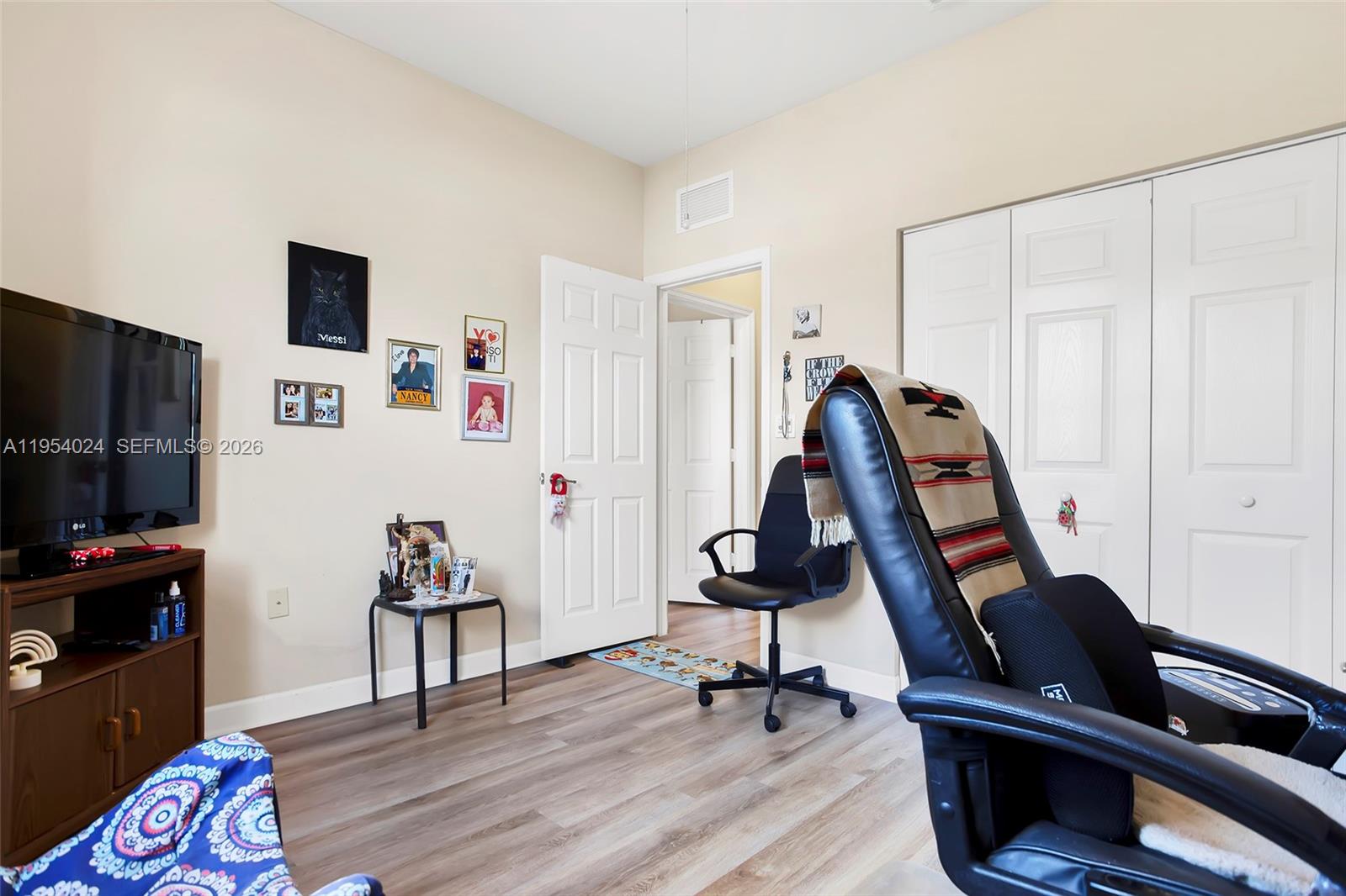 KENDALL COMMONS TOWNHOMES - Residential