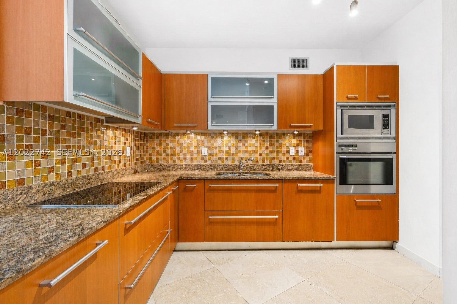 400 Alton Rd 907