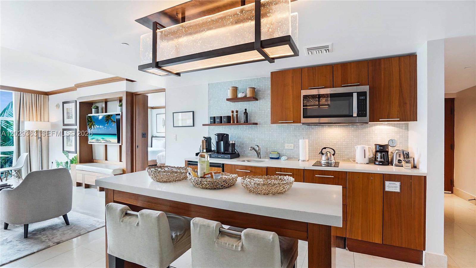 6801 Collins Ave 315