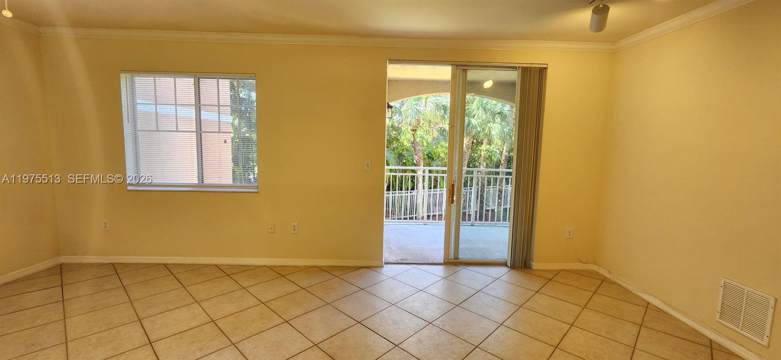 VILLAS AT EMERALD DUNES C - Residential Lease