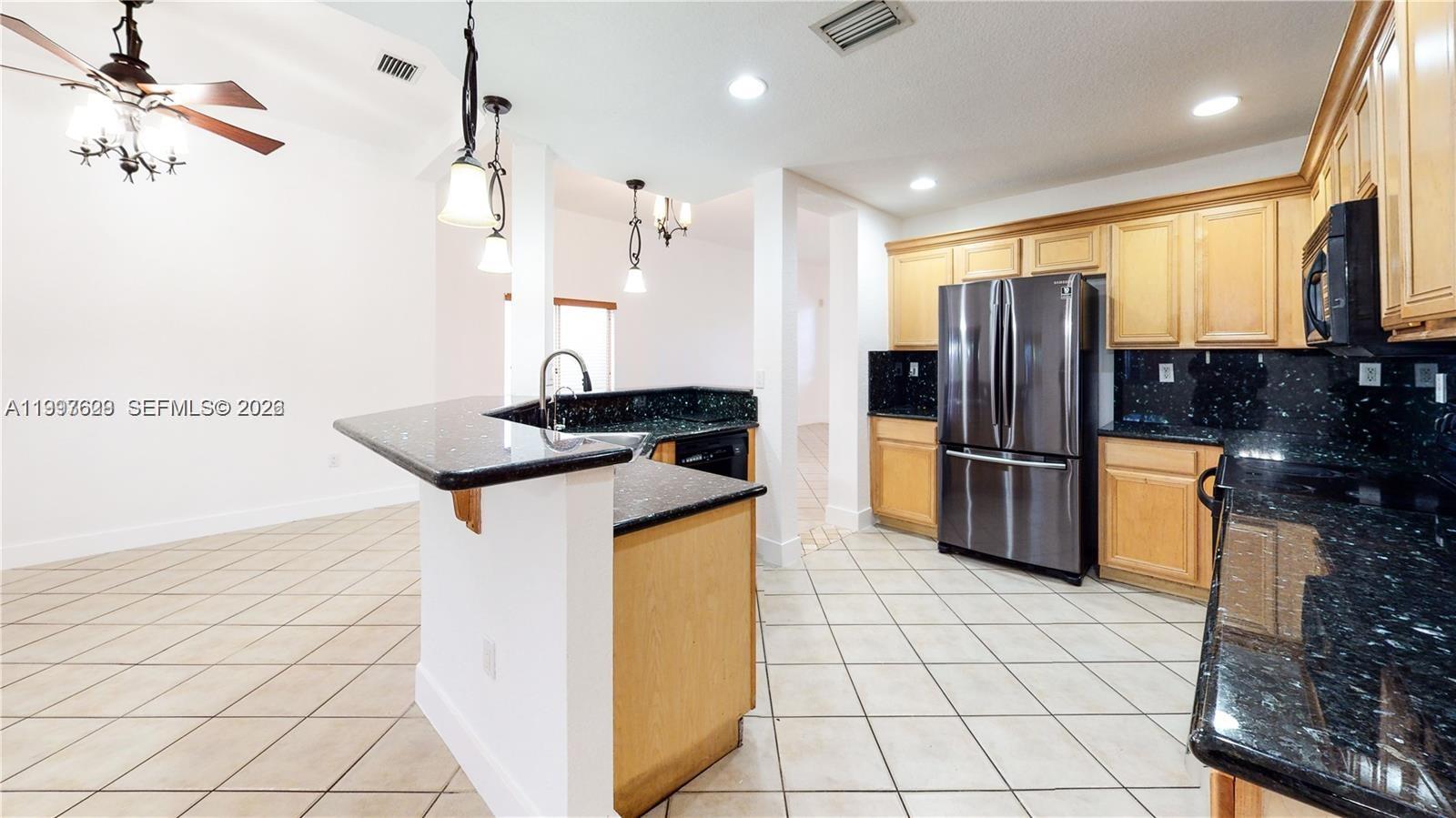 10873 NW 53rd Ln