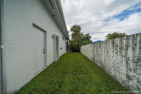 A home in Jupiter Inlet Colony