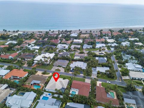 A home in Jupiter Inlet Colony