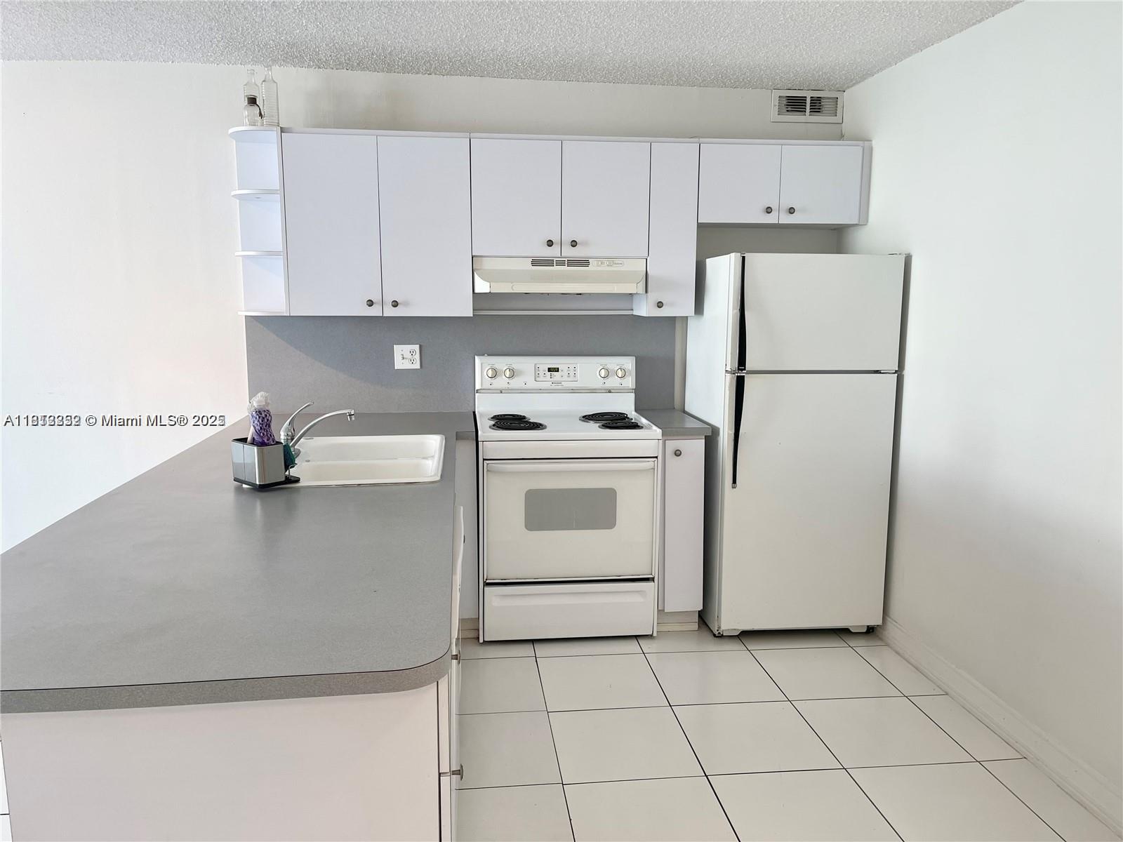 OCEAN POINT CONDO - Residential Lease