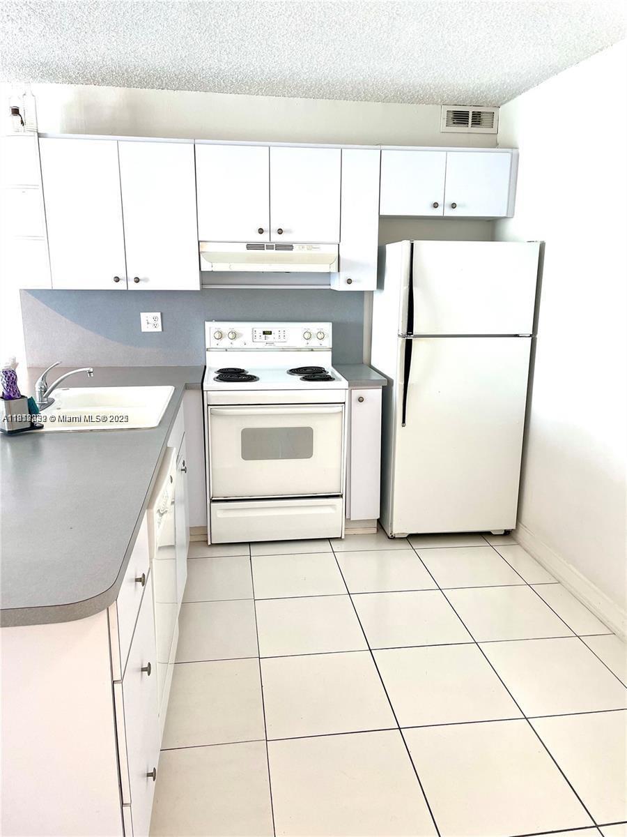 OCEAN POINT CONDO - Residential Lease