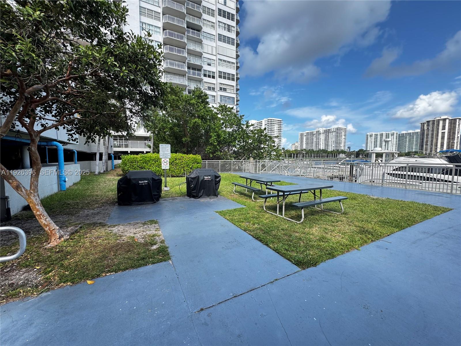 DEL PRADO MARINA - Residential Lease