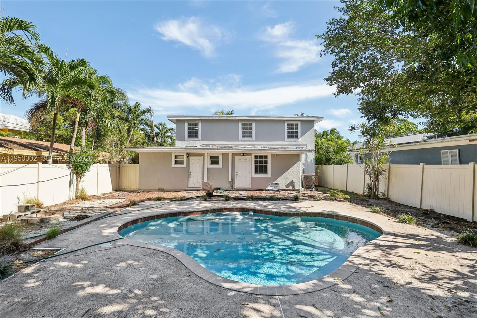 LAKE WORTH TOWN OF - Residential