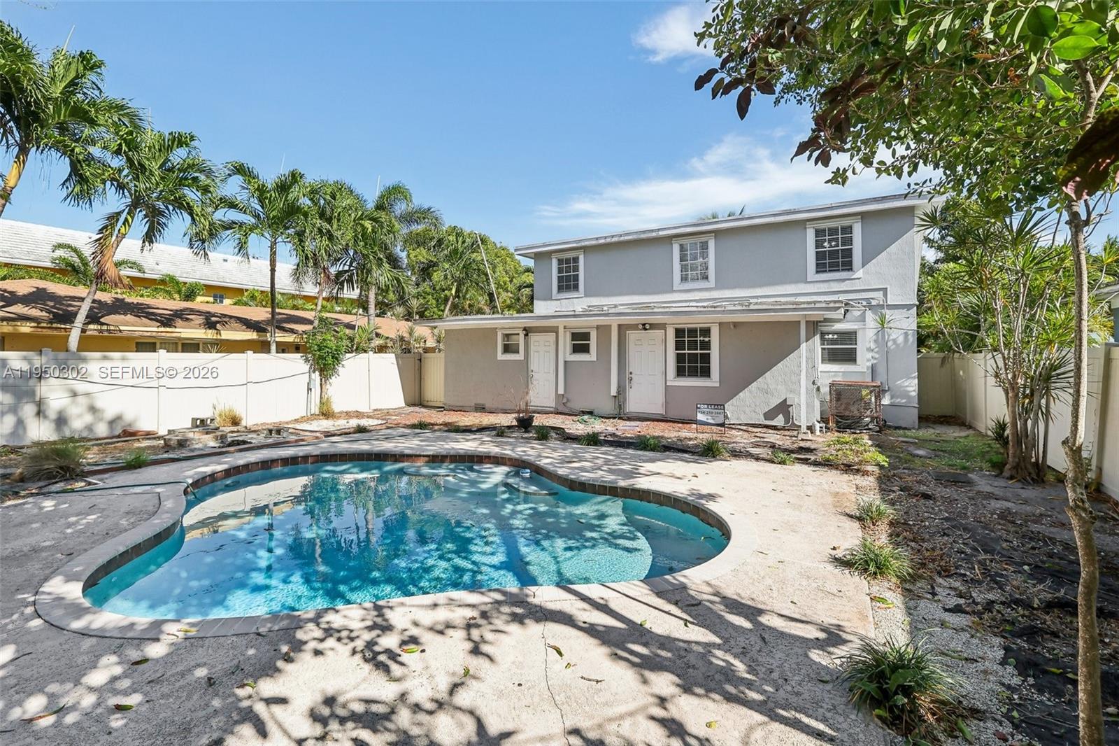 LAKE WORTH TOWN OF - Residential