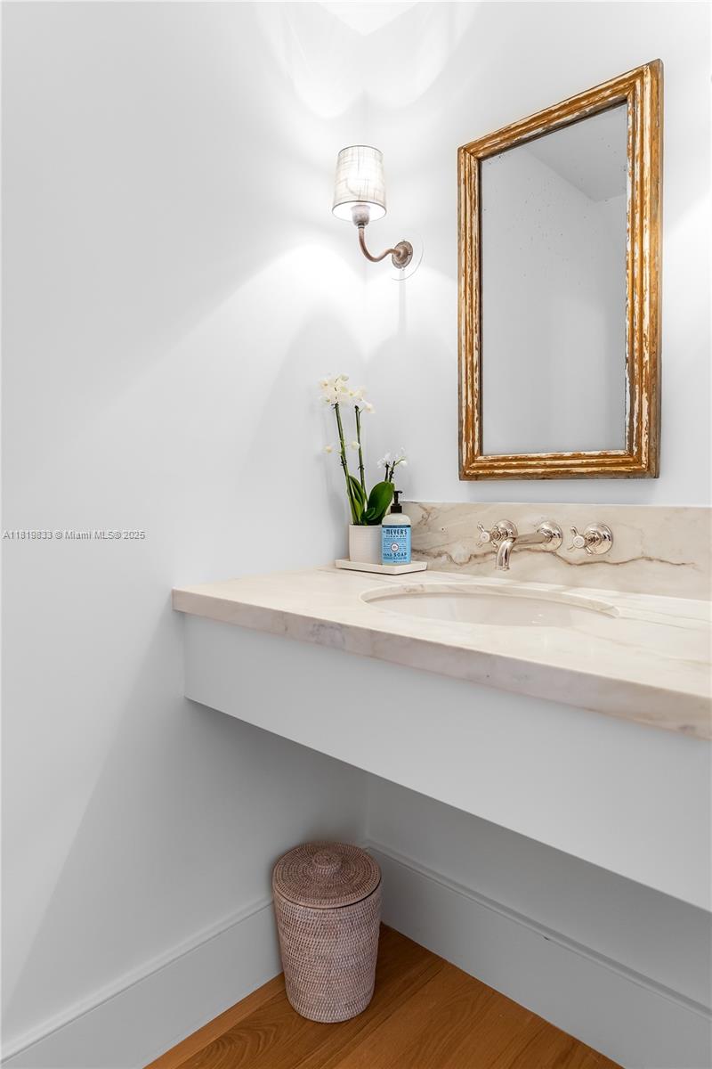 CORAL GABLES SEC E - Residential