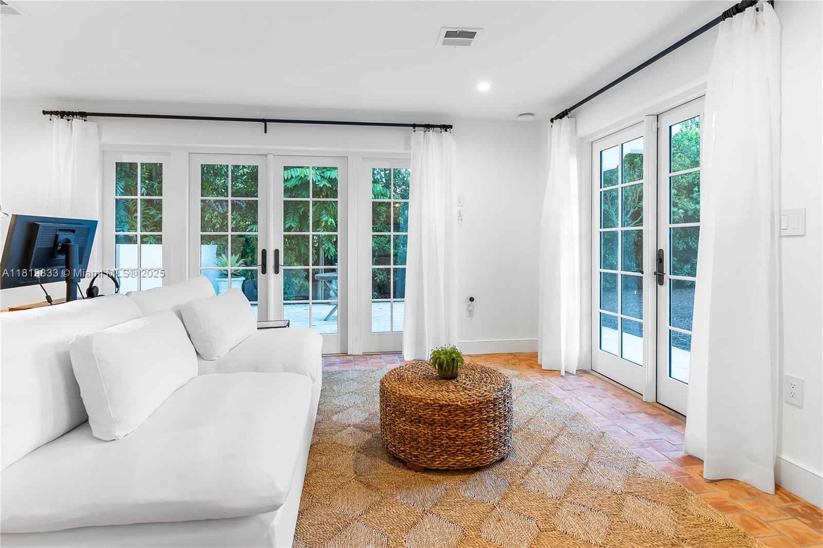 CORAL GABLES SEC E - Residential