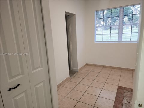 Tiny photo for 2513 Lincoln St, Hollywood, FL 33020 (MLS # A12006065)