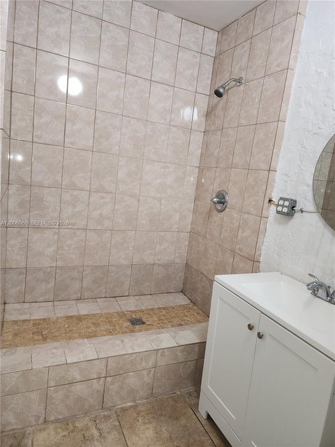 Tiny photo for 2513 Lincoln St, Hollywood, FL 33020 (MLS # A12006065)