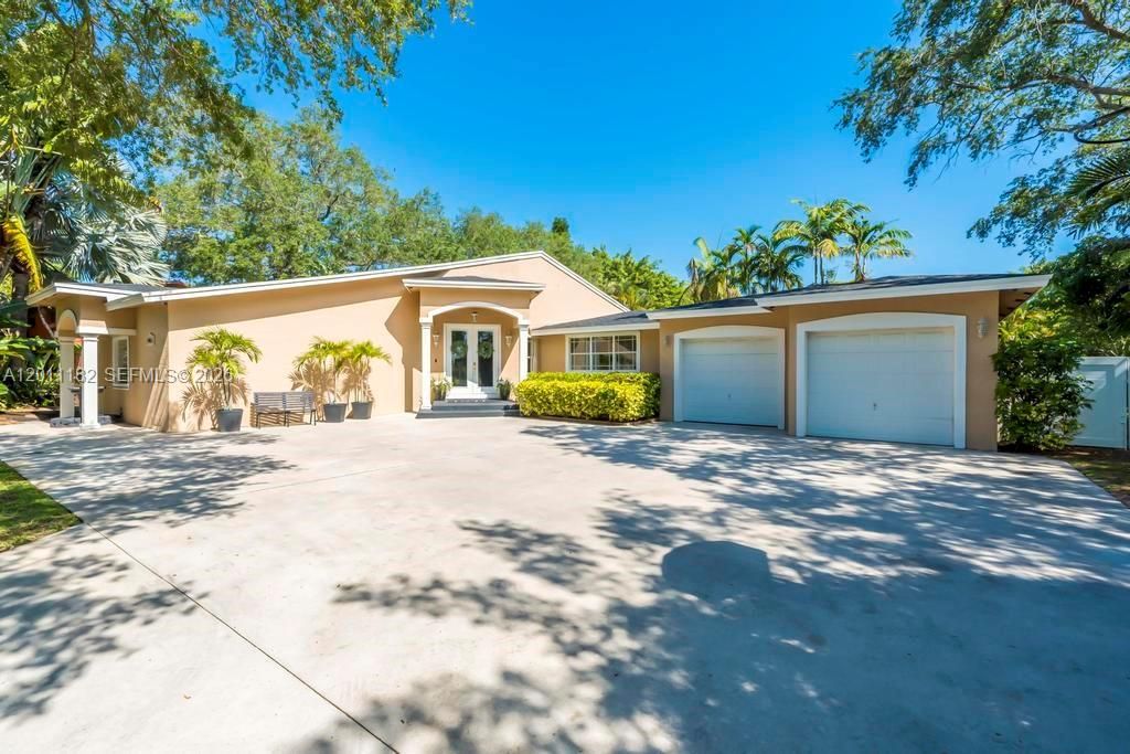 Photo of 14011 SW 21st St, Davie, FL 33325 (MLS # A12011182)
