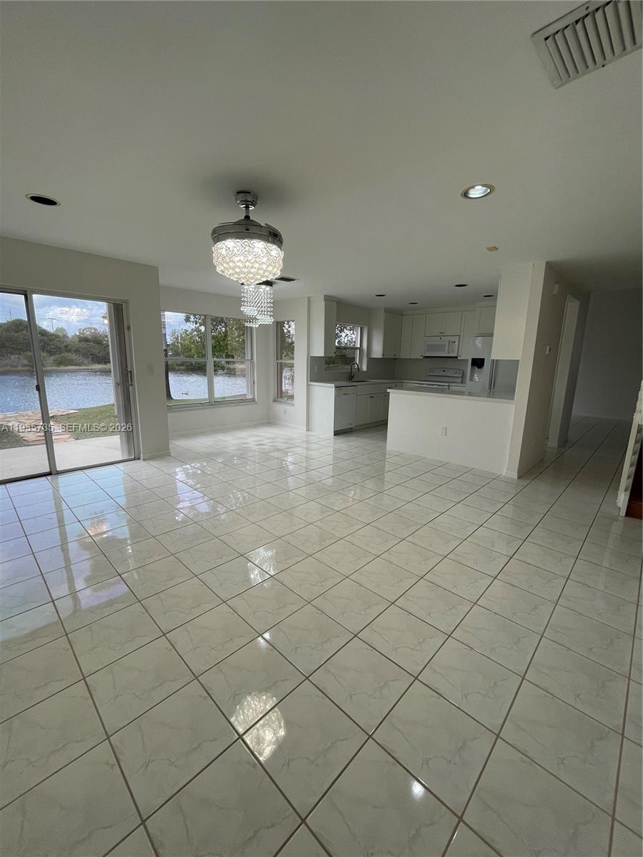 SILVER LAKES PHASE III - Residential