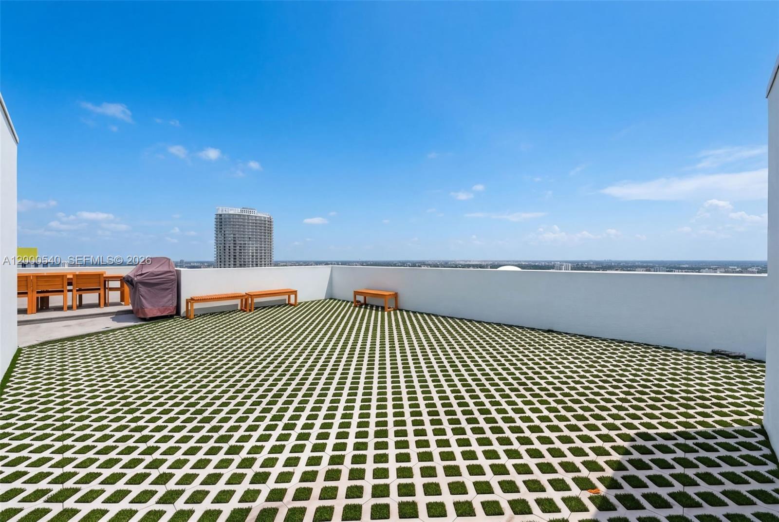 IVY CONDO - Residential Lease