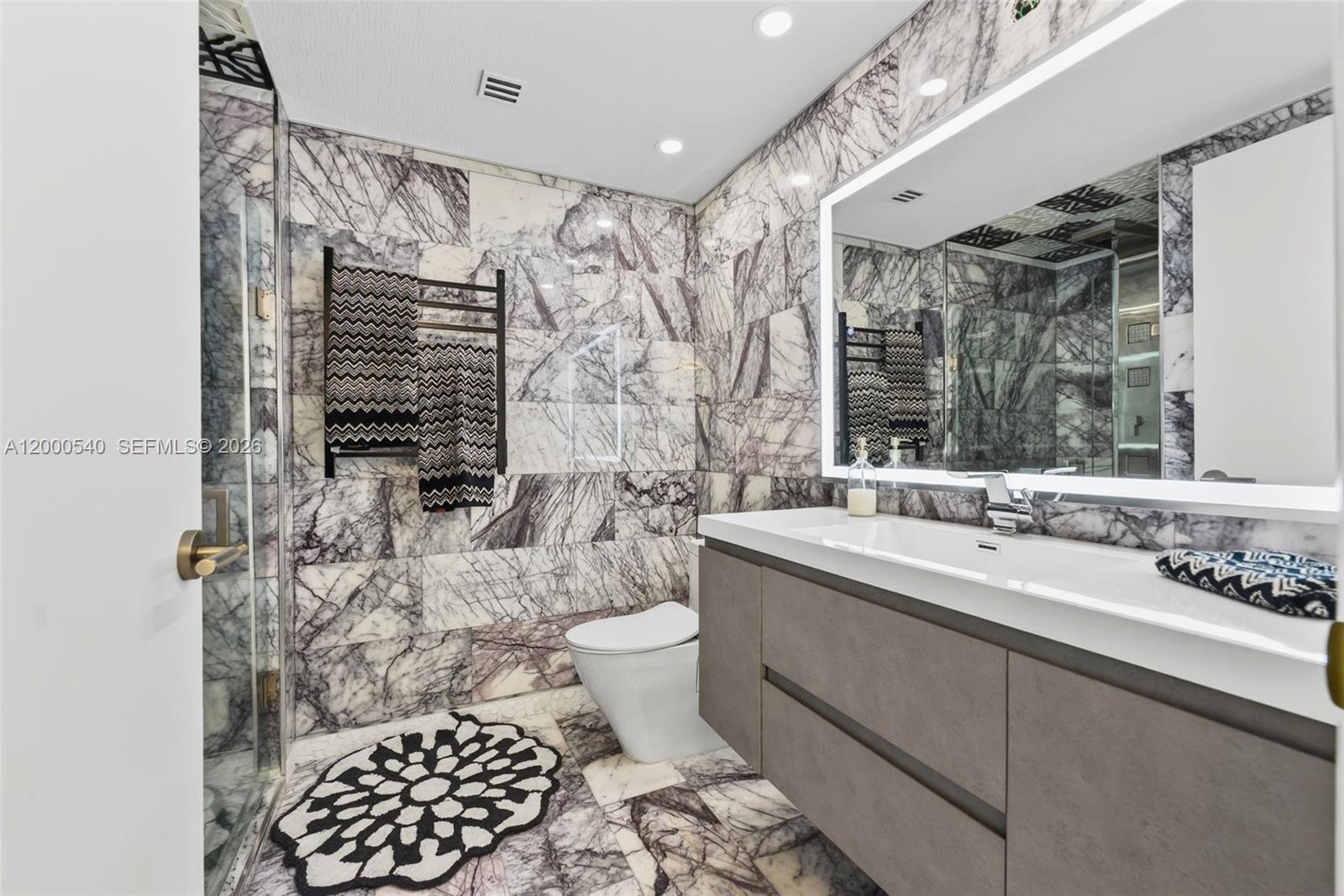 IVY CONDO - Residential Lease