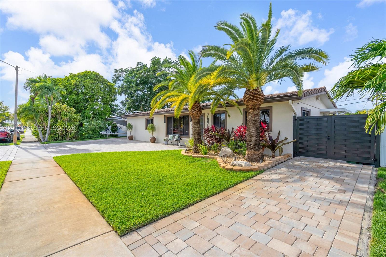 PALM SPRINGS NORTH SEC B - Residential