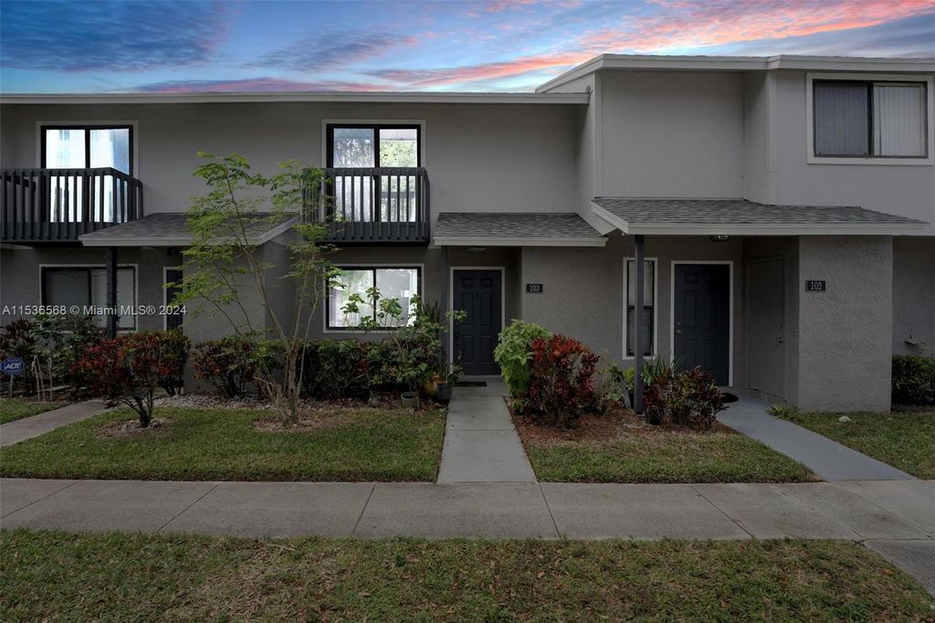 Photo of 103 Shoreview Dr, Green Acres, FL 33463 (MLS # A11536568)