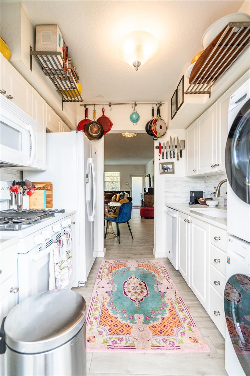 350 SO SHORE DR AT VILLAG - Residential