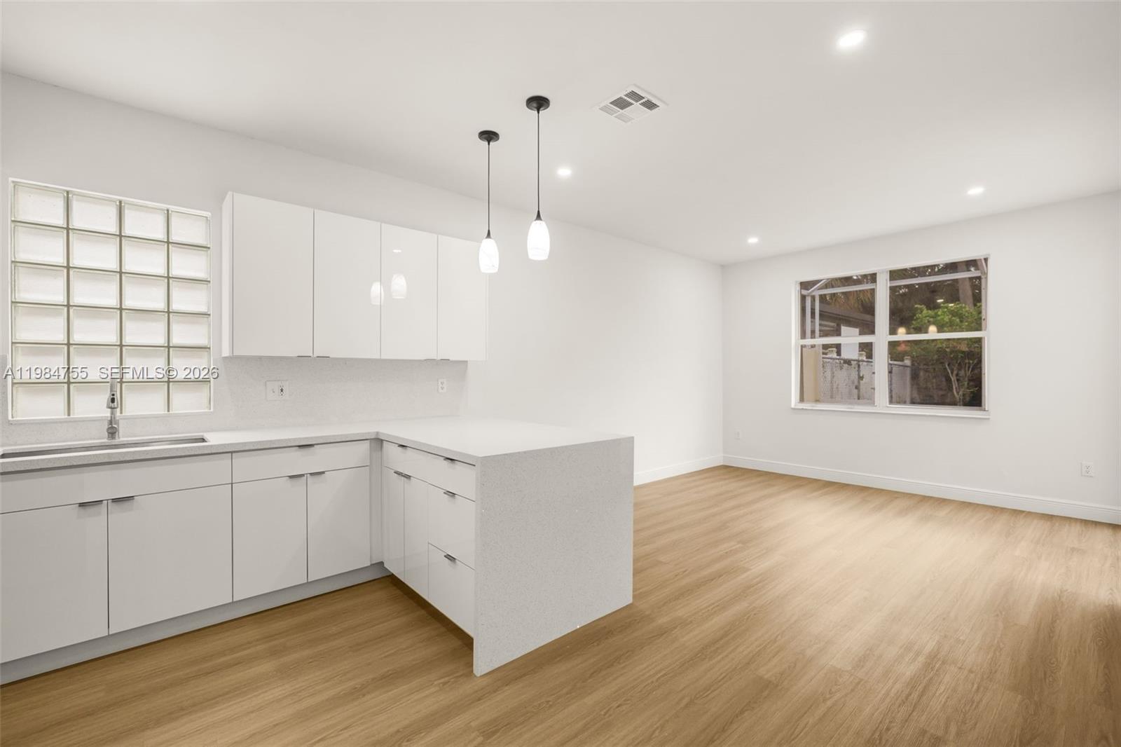 TOWNGATE - Residential