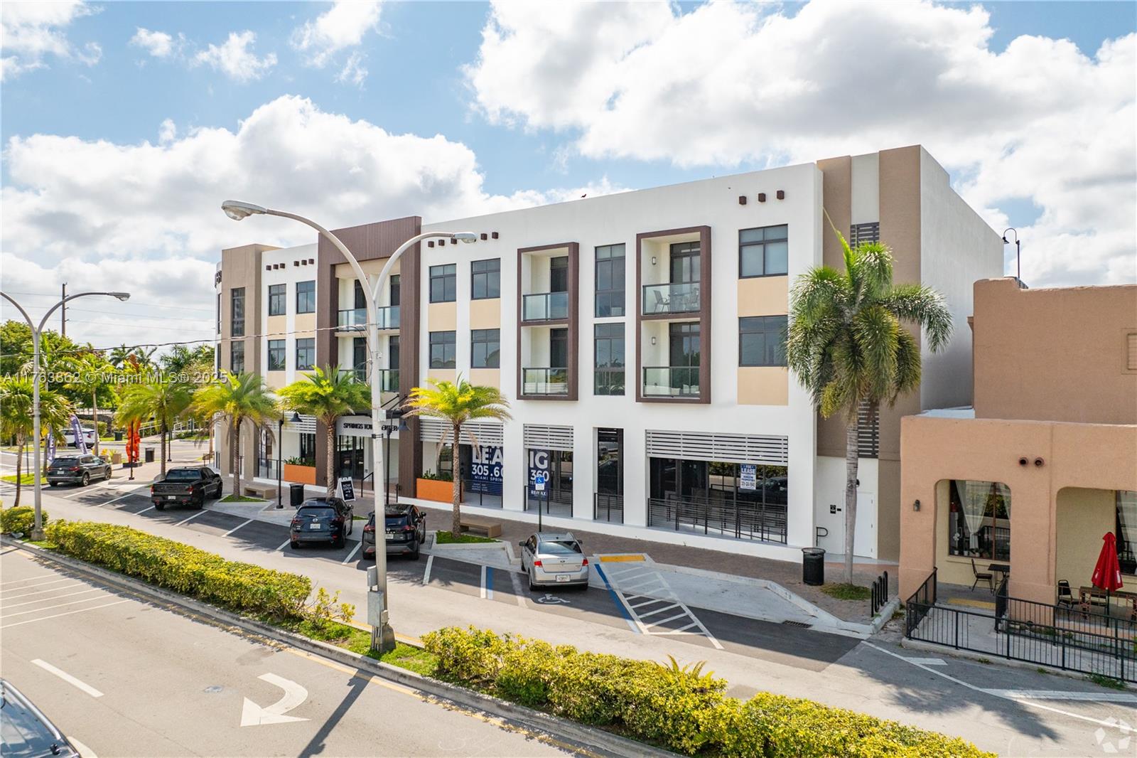Rental Property at 1 Curtiss Pkwy 322, Miami Springs, Miami-Dade County, Florida - Bedrooms: 3 
Bathrooms: 3  - $3,750 MO.