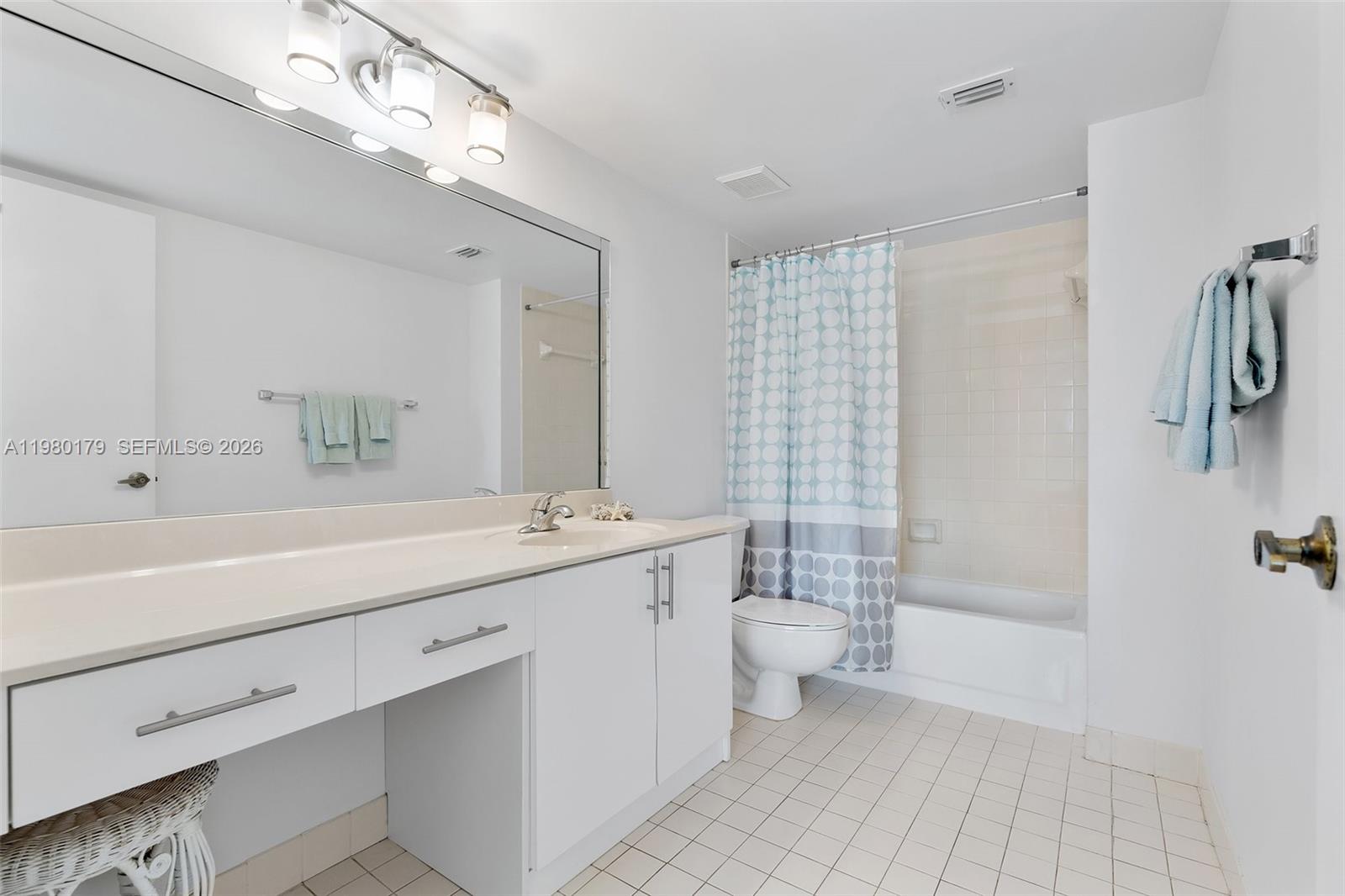 LE FRONTENAC CONDO - Residential