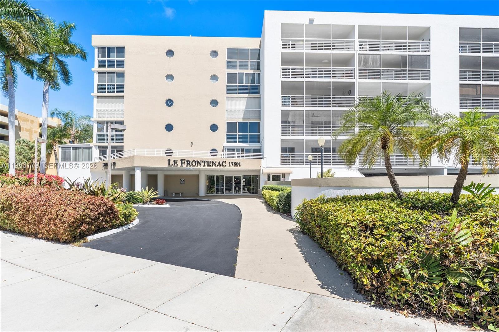 LE FRONTENAC CONDO - Residential