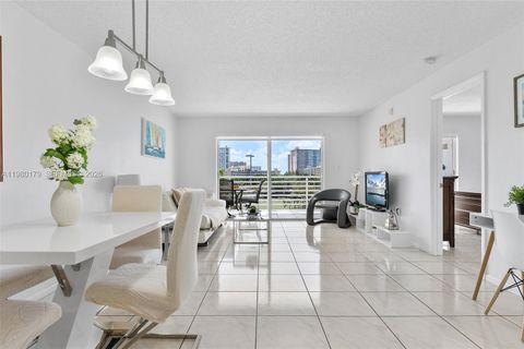 Photo of 17801 N Bay Rd #607, Sunny Isles Beach, FL 33160 (MLS # A11980179)