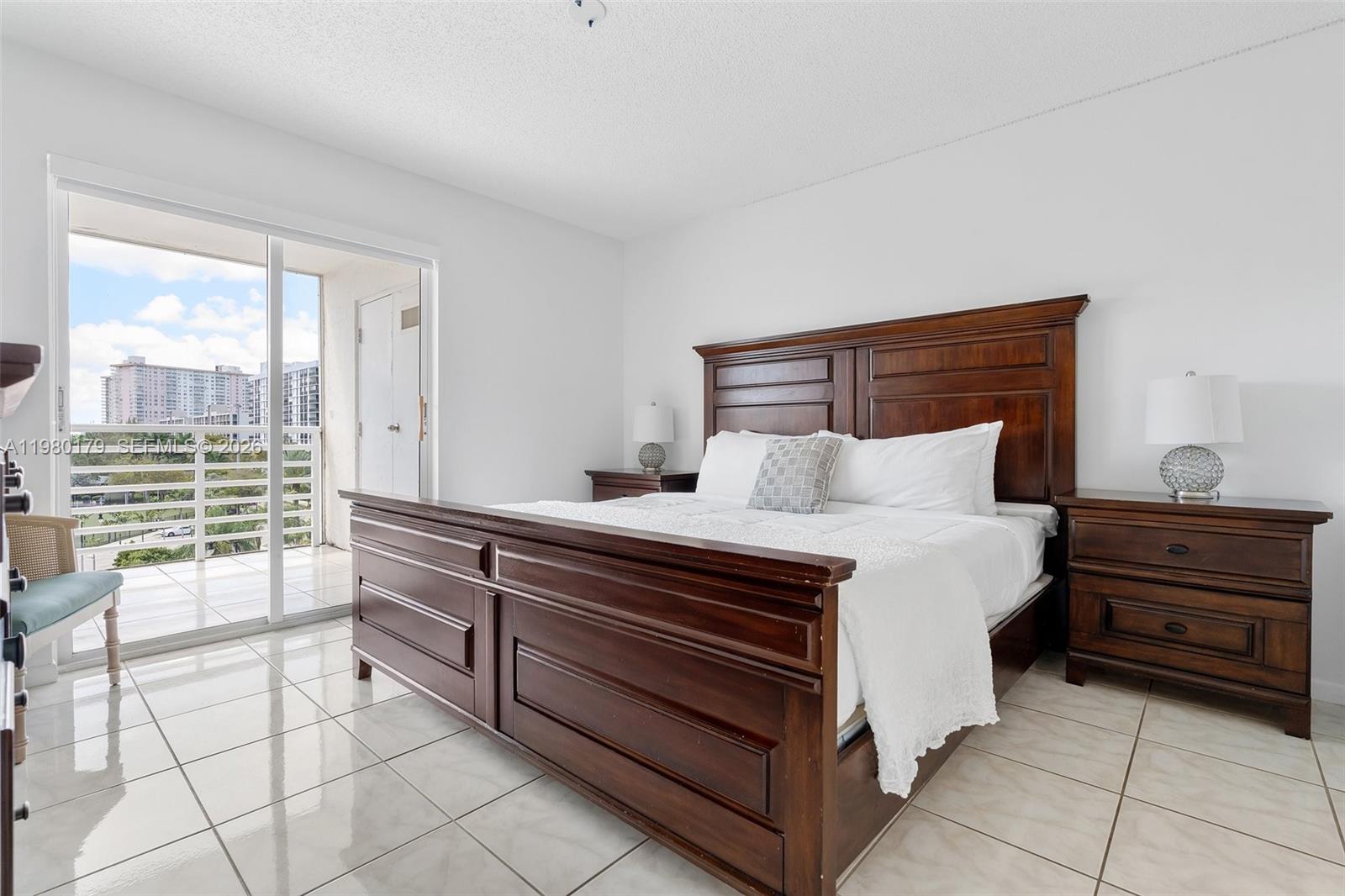 LE FRONTENAC CONDO - Residential