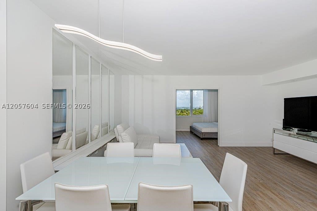 2301 Collins Ave 1528