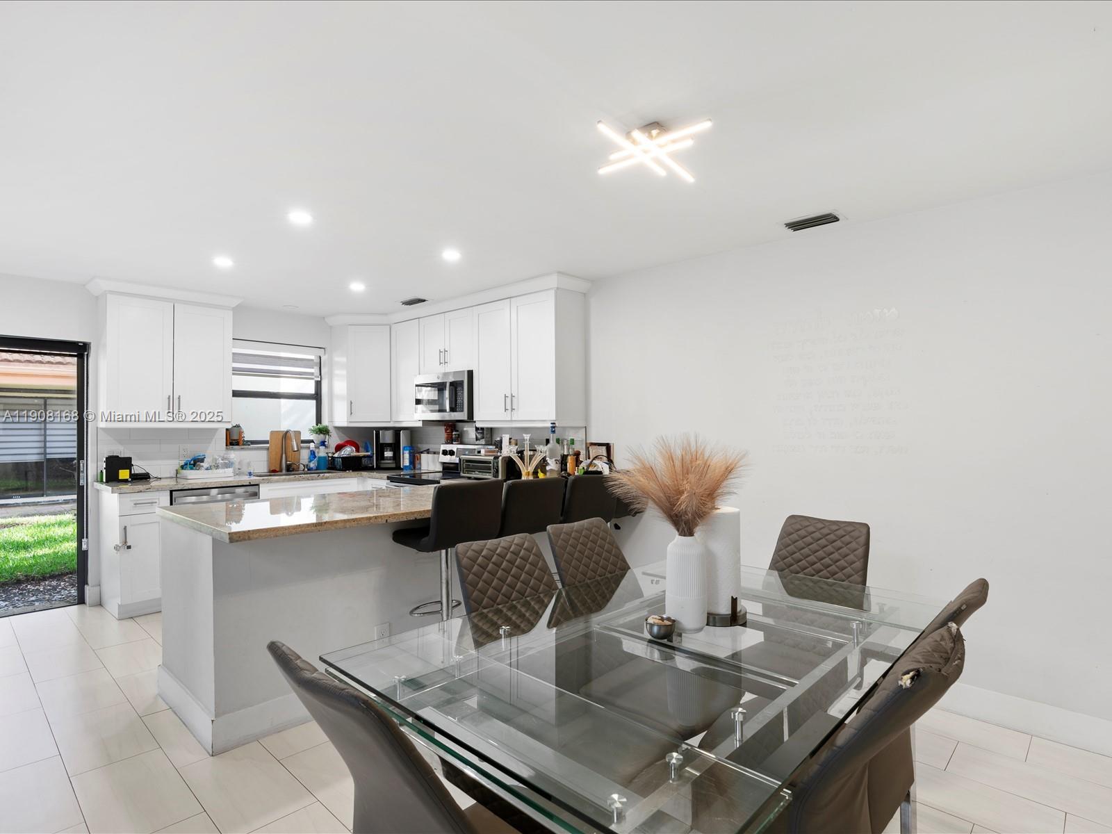 EMERALD OAKS 8 CONDO - Residential