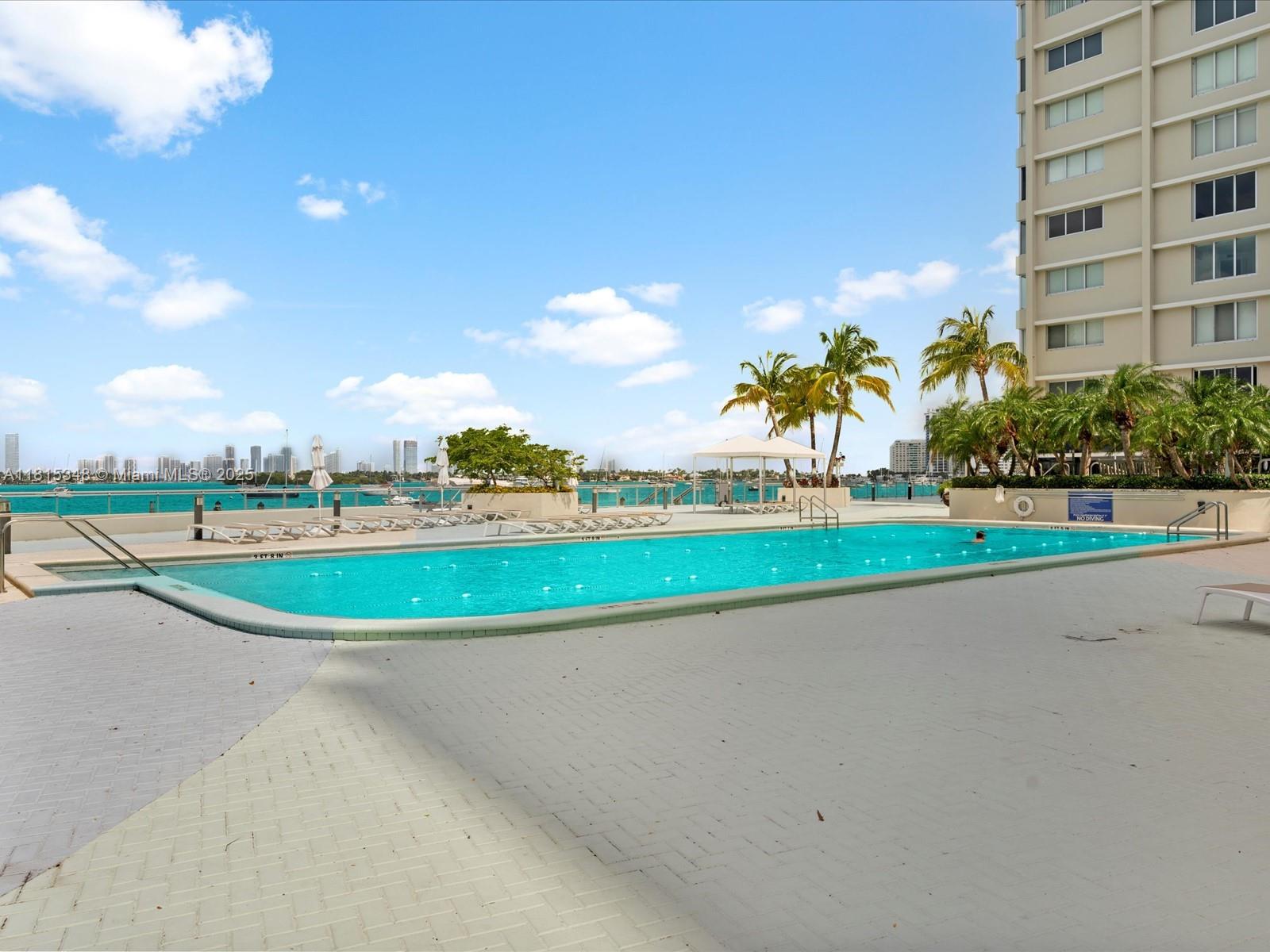 MIRADOR 1200 CONDO - Residential