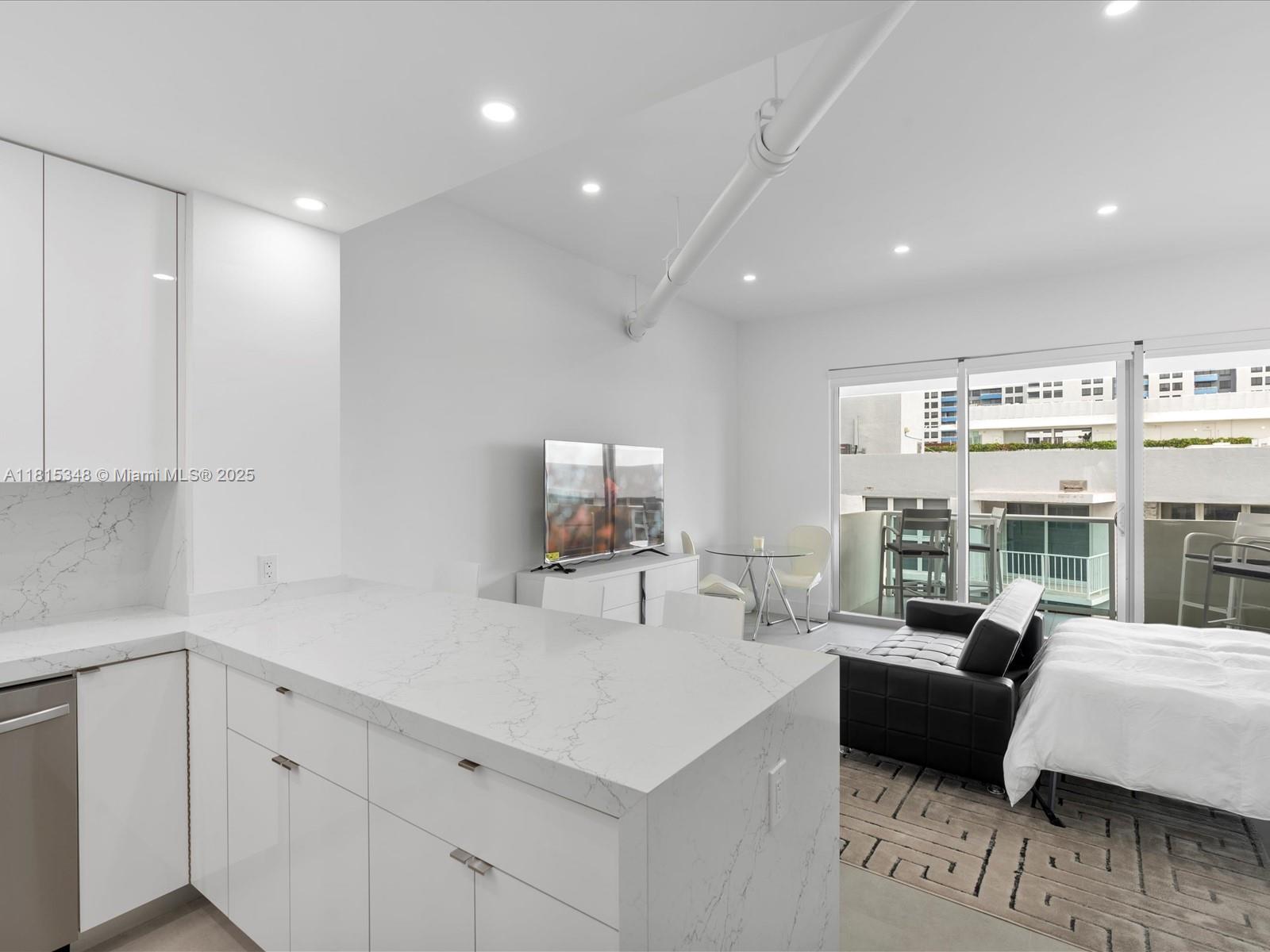 1200 West Ave PH24