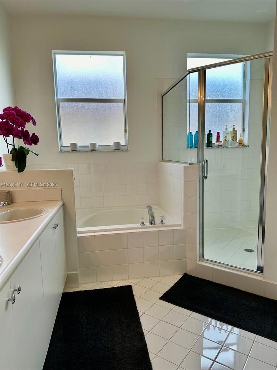 COURTS AT TUSCANY - Residential