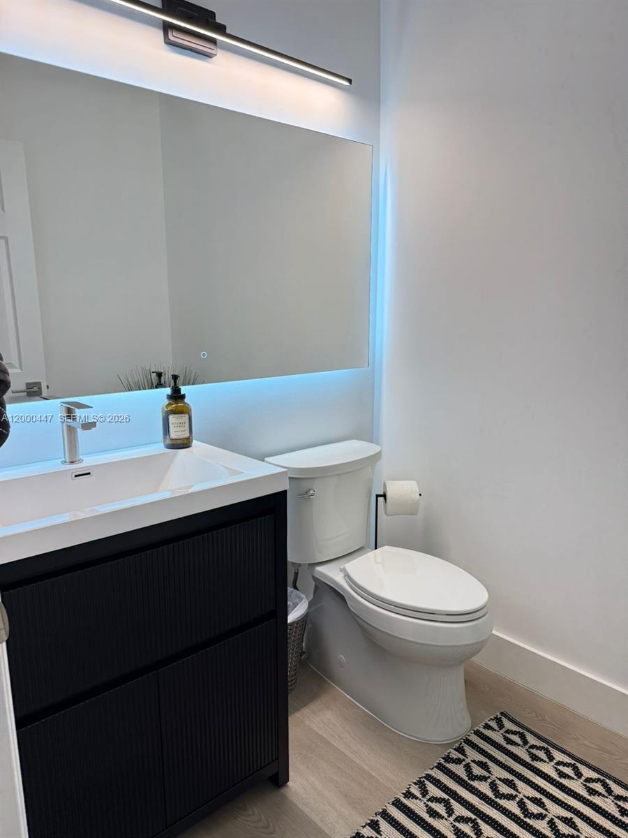 COURTS AT TUSCANY - Residential