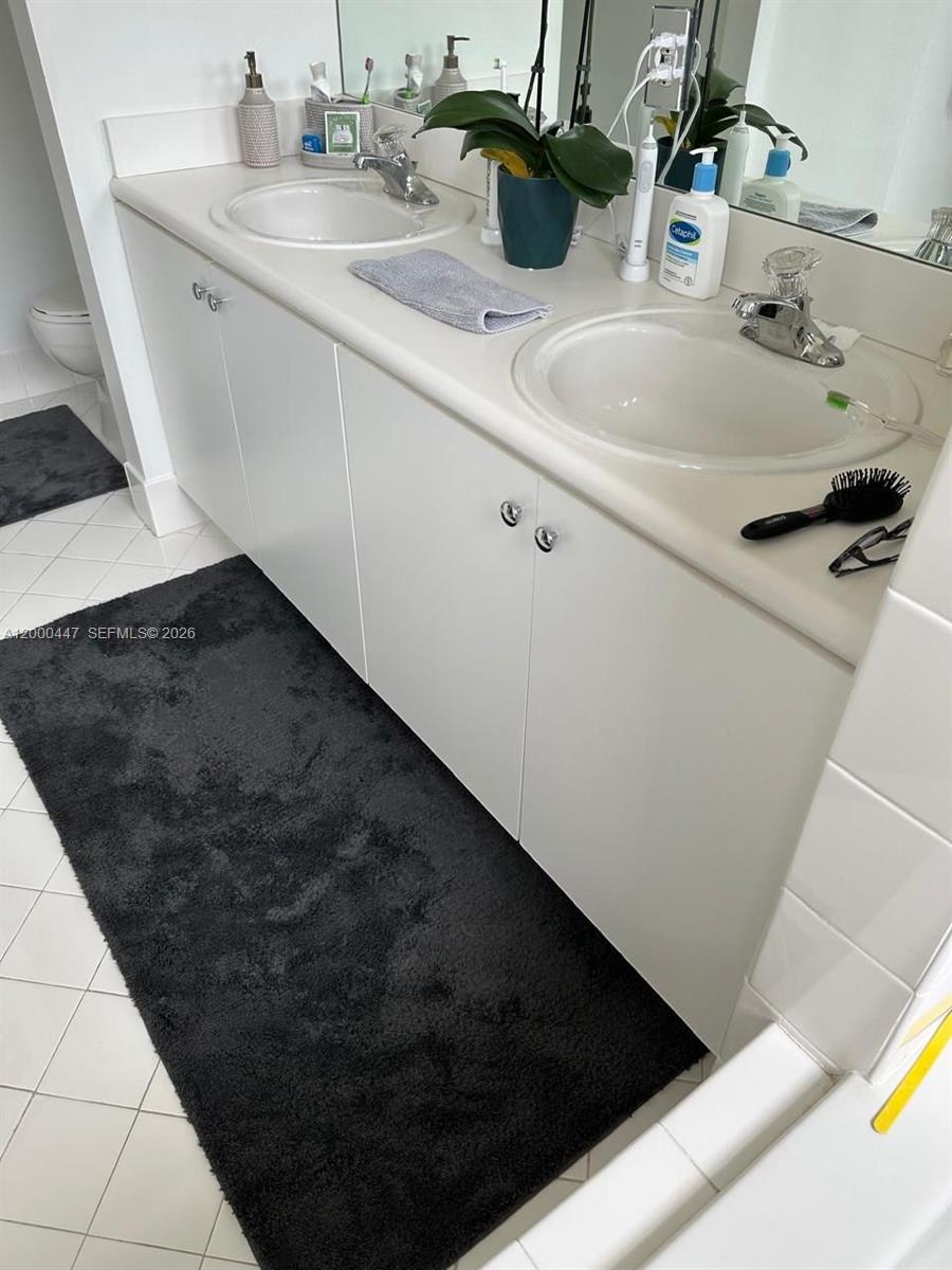 COURTS AT TUSCANY - Residential