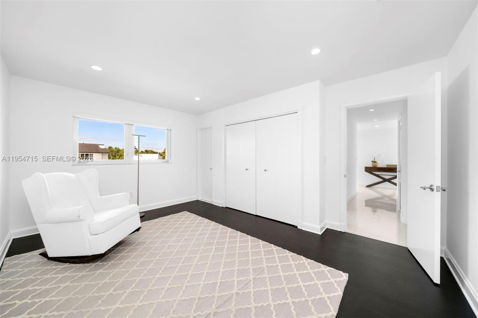 SUNRISE HARBOUR REV PL - Residential