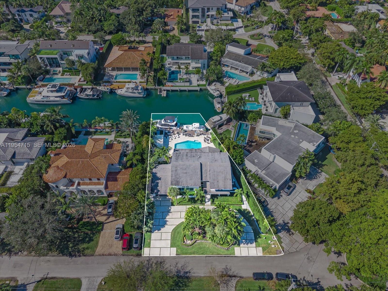 SUNRISE HARBOUR REV PL - Residential