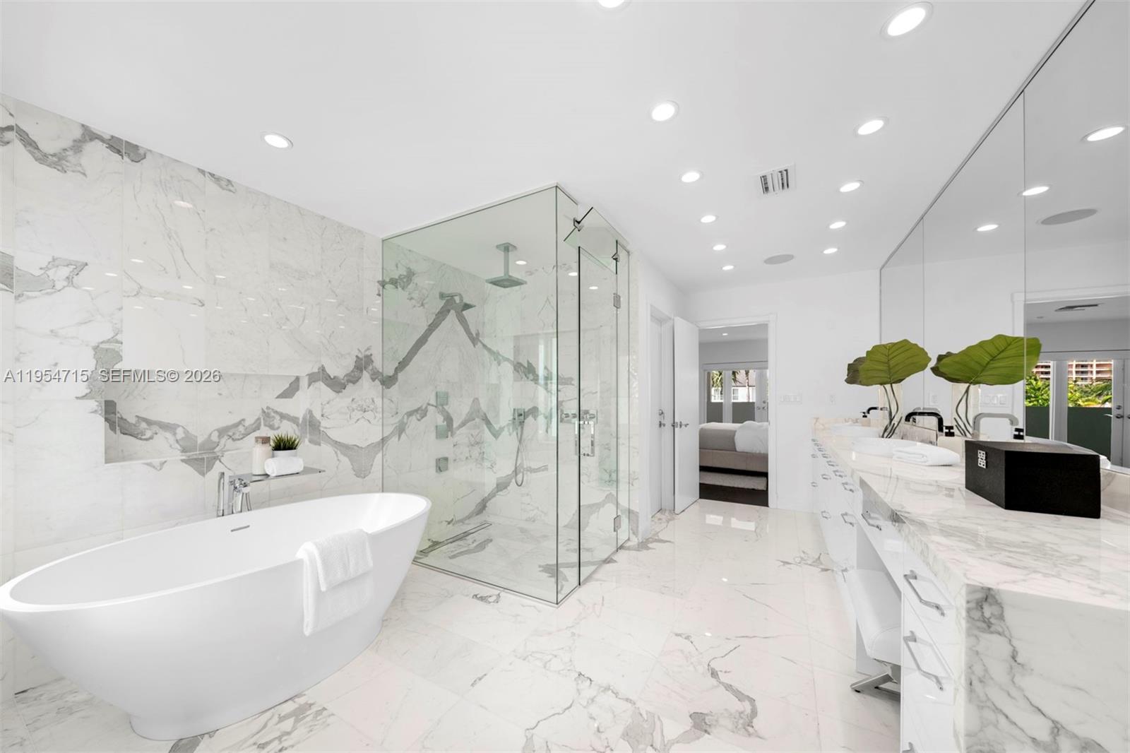 SUNRISE HARBOUR REV PL - Residential