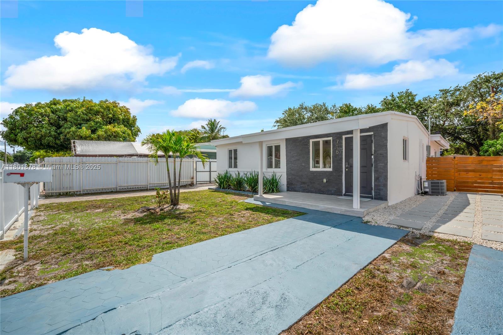 OPA LOCKA PL NO 3 - Residential