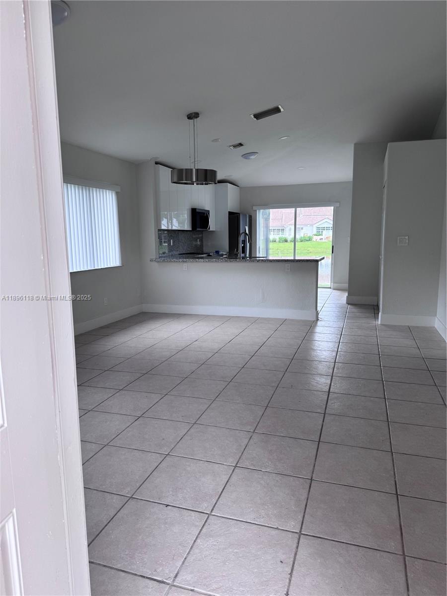 CHAPEL TRAIL II - Residential Lease